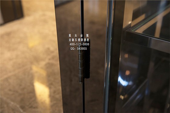 不銹鋼酒柜細節(jié)
